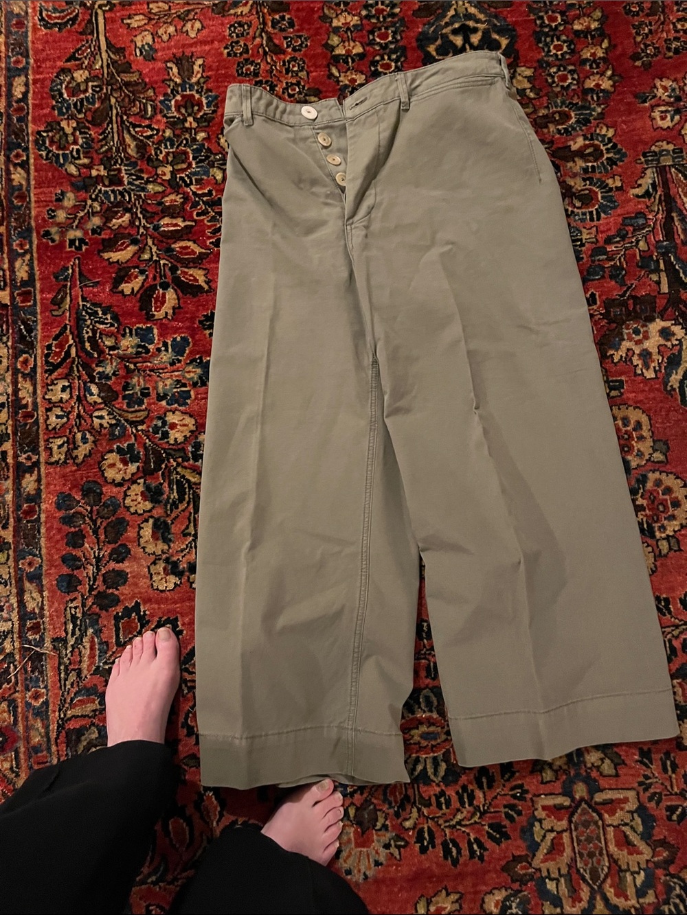Wide-Leg women’s Pants in Olive Green